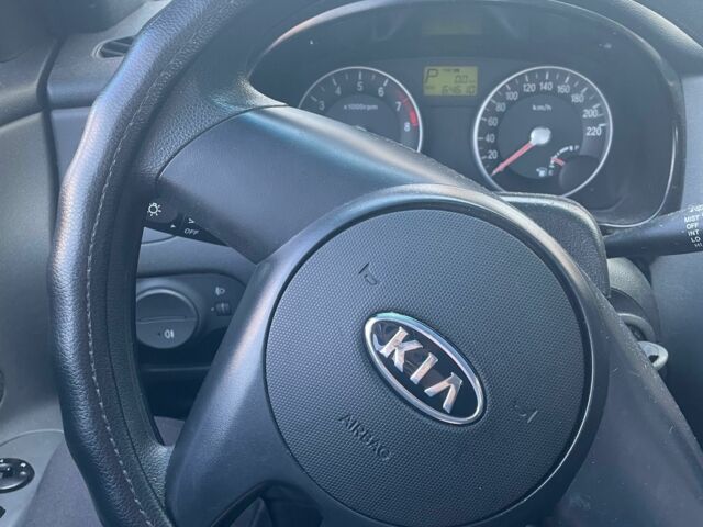 Черный Киа Рио, объемом двигателя 0 л и пробегом 205 тыс. км за 1400 $, фото 7 на Automoto.ua