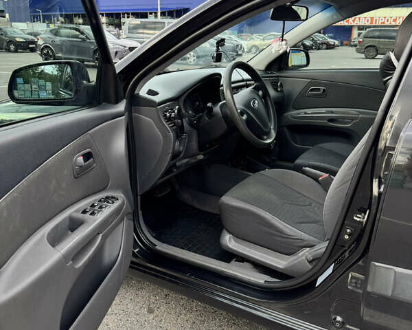 Черный Киа Рио, объемом двигателя 1.4 л и пробегом 225 тыс. км за 5000 $, фото 17 на Automoto.ua