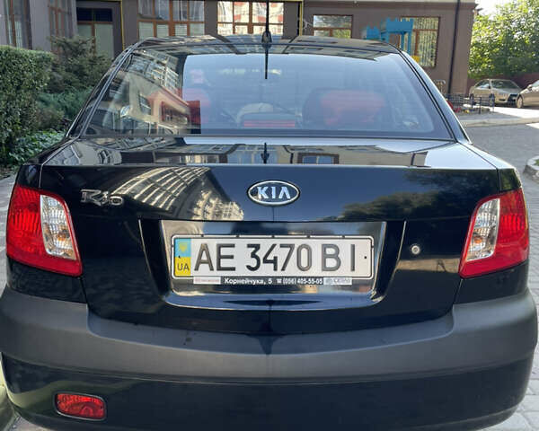 Черный Киа Рио, объемом двигателя 1.4 л и пробегом 70 тыс. км за 5000 $, фото 4 на Automoto.ua