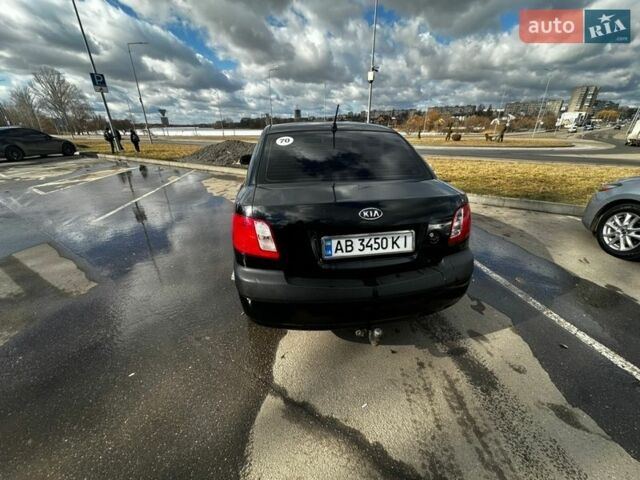 Черный Киа Рио, объемом двигателя 1.49 л и пробегом 152 тыс. км за 3500 $, фото 5 на Automoto.ua