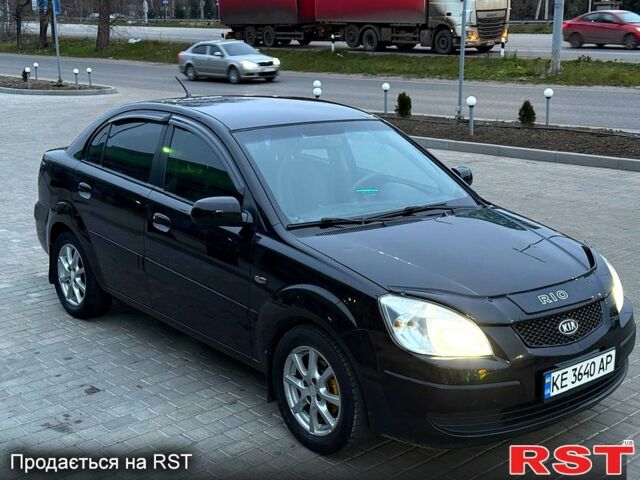 Чорний Кіа Ріо, об'ємом двигуна 1.4 л та пробігом 230 тис. км за 5800 $, фото 1 на Automoto.ua