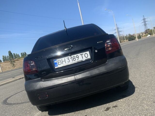 Черный Киа Рио, объемом двигателя 1.5 л и пробегом 261 тыс. км за 3500 $, фото 3 на Automoto.ua