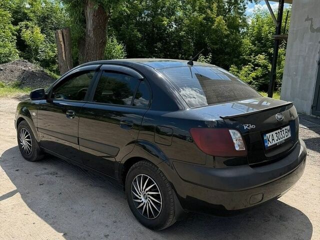 Чорний Кіа Ріо, об'ємом двигуна 1.4 л та пробігом 135 тис. км за 5500 $, фото 5 на Automoto.ua