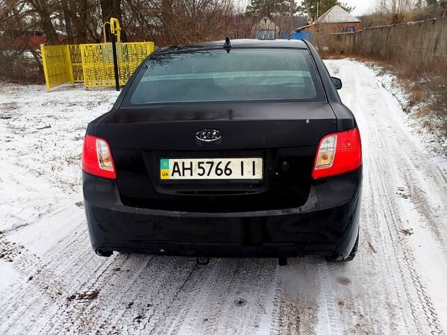Черный Киа Рио, объемом двигателя 1.4 л и пробегом 760 тыс. км за 2500 $, фото 4 на Automoto.ua