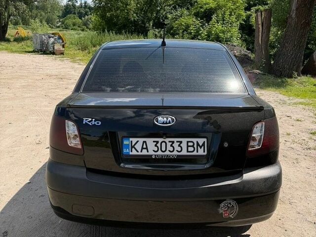 Чорний Кіа Ріо, об'ємом двигуна 1.4 л та пробігом 135 тис. км за 5500 $, фото 1 на Automoto.ua