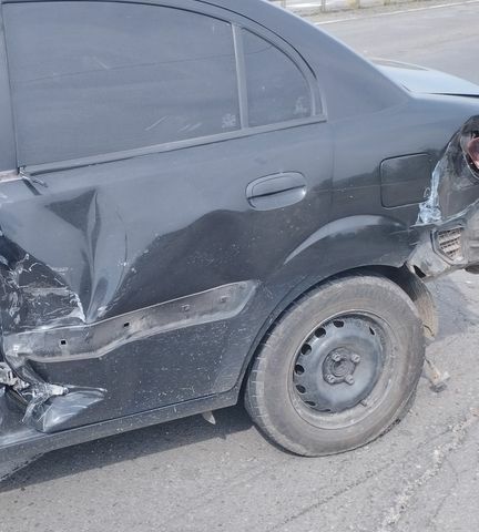 Чорний Кіа Ріо, об'ємом двигуна 1.4 л та пробігом 140 тис. км за 1200 $, фото 2 на Automoto.ua