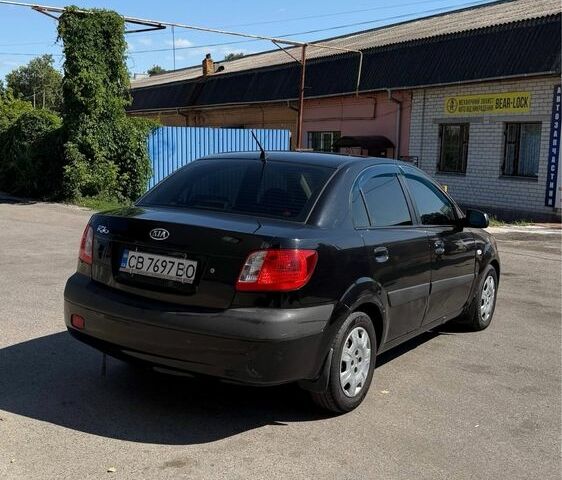 Черный Киа Рио, объемом двигателя 1.4 л и пробегом 235 тыс. км за 3200 $, фото 8 на Automoto.ua