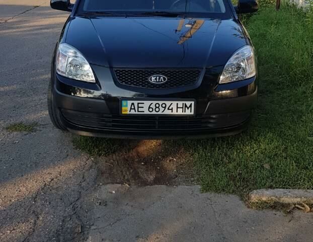 Черный Киа Рио, объемом двигателя 1.4 л и пробегом 104 тыс. км за 7000 $, фото 8 на Automoto.ua