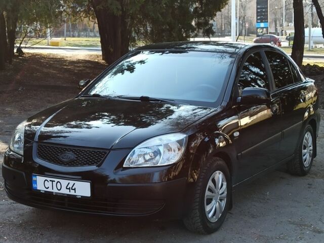 Чорний Кіа Ріо, об'ємом двигуна 0 л та пробігом 260 тис. км за 4850 $, фото 6 на Automoto.ua