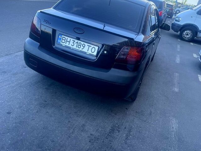 Чорний Кіа Ріо, об'ємом двигуна 1.5 л та пробігом 260 тис. км за 3000 $, фото 2 на Automoto.ua