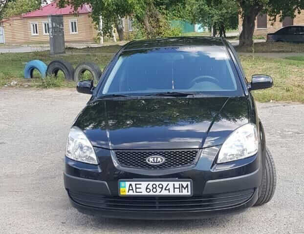 Черный Киа Рио, объемом двигателя 1.4 л и пробегом 104 тыс. км за 7000 $, фото 21 на Automoto.ua