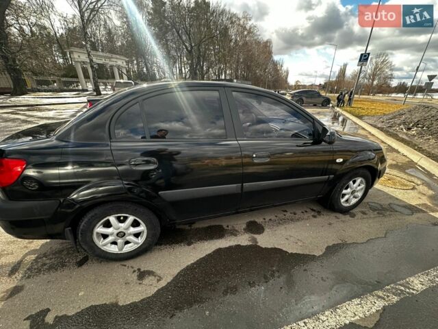 Черный Киа Рио, объемом двигателя 1.49 л и пробегом 152 тыс. км за 3200 $, фото 7 на Automoto.ua