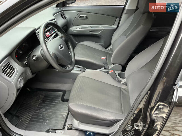 Чорний Кіа Ріо, об'ємом двигуна 1.4 л та пробігом 55 тис. км за 6800 $, фото 8 на Automoto.ua