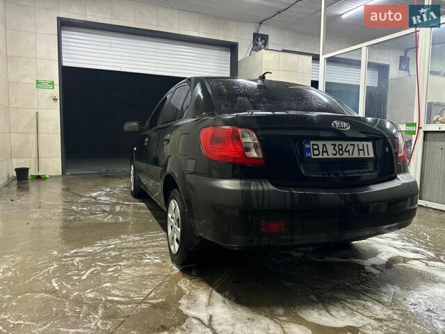 Черный Киа Рио, объемом двигателя 1.4 л и пробегом 216 тыс. км за 3300 $, фото 5 на Automoto.ua