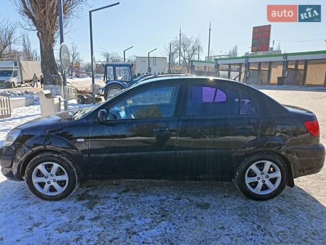 Черный Киа Рио, объемом двигателя 1.4 л и пробегом 259 тыс. км за 4500 $, фото 3 на Automoto.ua