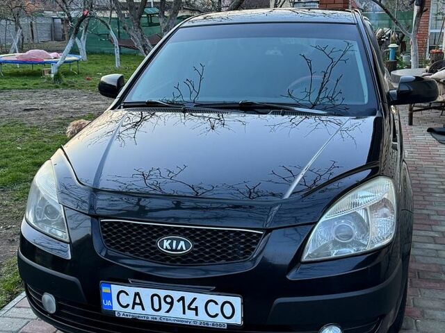 Черный Киа Рио, объемом двигателя 1.5 л и пробегом 250 тыс. км за 5500 $, фото 9 на Automoto.ua