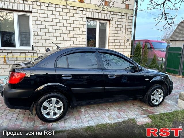Черный Киа Рио, объемом двигателя 1.5 л и пробегом 250 тыс. км за 5500 $, фото 7 на Automoto.ua