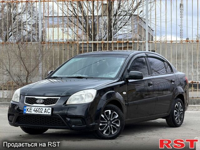 Чорний Кіа Ріо, об'ємом двигуна 1.4 л та пробігом 220 тис. км за 4700 $, фото 4 на Automoto.ua