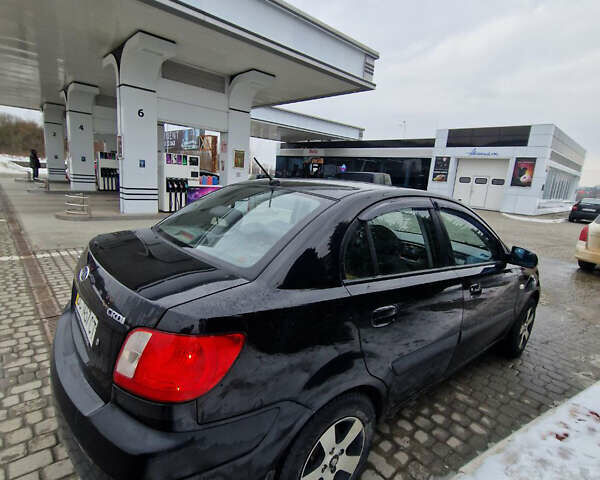 Чорний Кіа Ріо, об'ємом двигуна 1.49 л та пробігом 234 тис. км за 3400 $, фото 8 на Automoto.ua