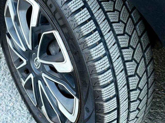 Чорний Кіа Ріо, об'ємом двигуна 1.4 л та пробігом 224 тис. км за 4999 $, фото 6 на Automoto.ua