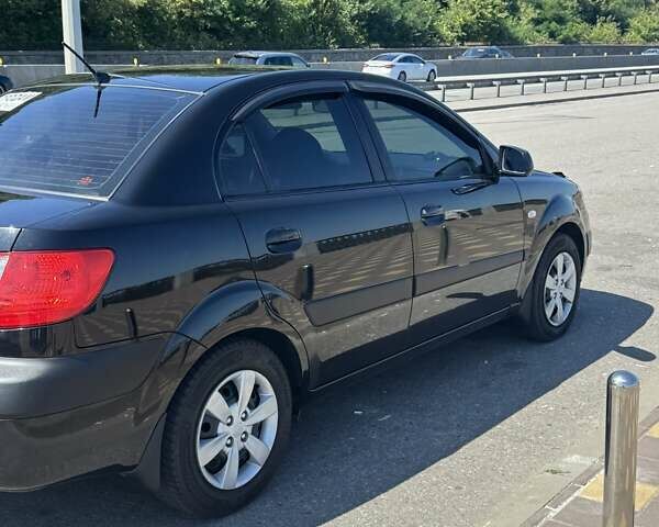 Черный Киа Рио, объемом двигателя 1.5 л и пробегом 287 тыс. км за 5500 $, фото 10 на Automoto.ua