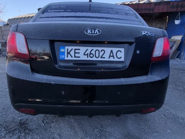 Черный Киа Рио, объемом двигателя 1.4 л и пробегом 220 тыс. км за 4400 $, фото 7 на Automoto.ua