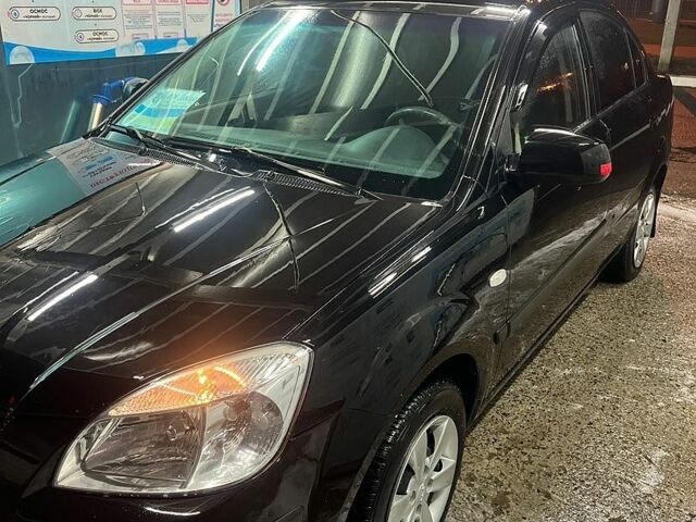 Черный Киа Рио, объемом двигателя 1.5 л и пробегом 303 тыс. км за 3000 $, фото 4 на Automoto.ua