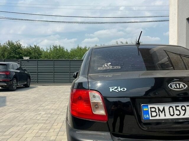 Чорний Кіа Ріо, об'ємом двигуна 1.5 л та пробігом 259 тис. км за 4400 $, фото 2 на Automoto.ua