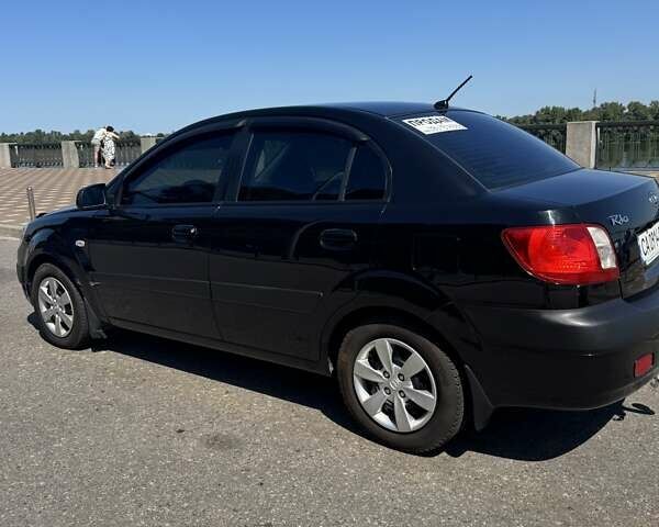 Черный Киа Рио, объемом двигателя 1.5 л и пробегом 287 тыс. км за 5500 $, фото 12 на Automoto.ua