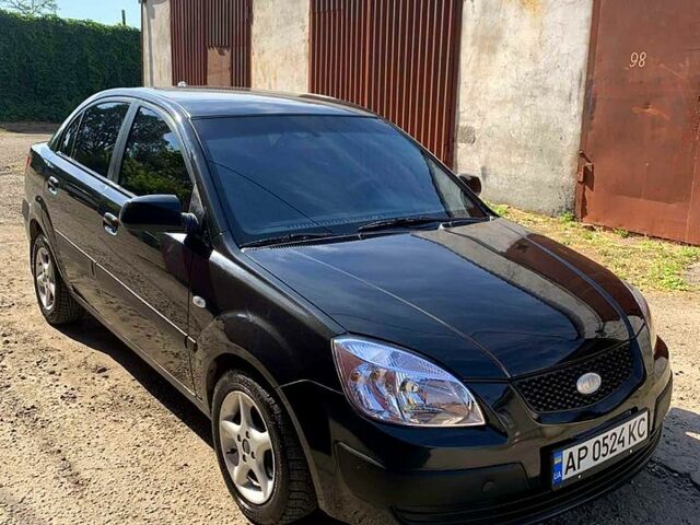 Чорний Кіа Ріо, об'ємом двигуна 1.5 л та пробігом 236 тис. км за 4500 $, фото 1 на Automoto.ua