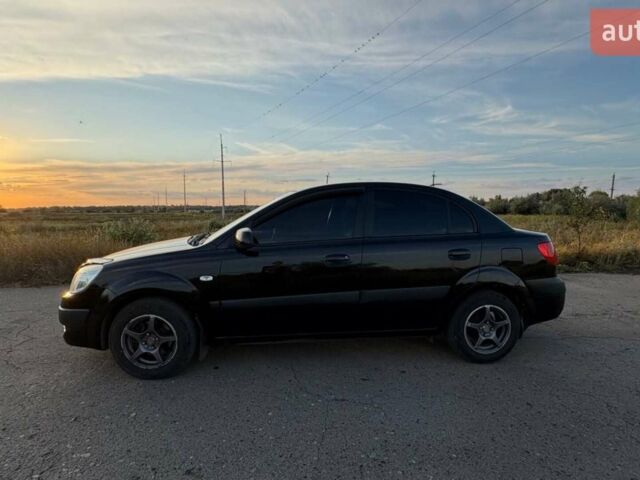 Чорний Кіа Ріо, об'ємом двигуна 1.4 л та пробігом 168 тис. км за 5500 $, фото 2 на Automoto.ua