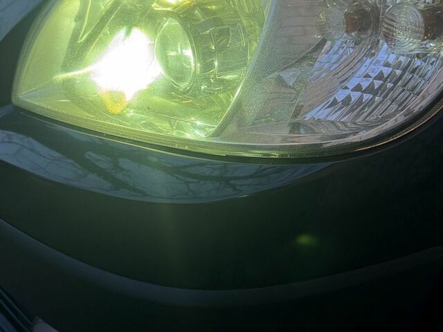 Черный Киа Рио, объемом двигателя 1.5 л и пробегом 25000 тыс. км за 5500 $, фото 5 на Automoto.ua