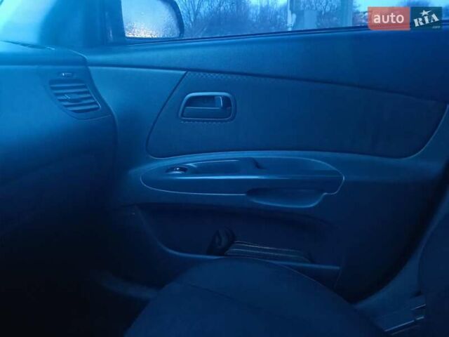 Черный Киа Рио, объемом двигателя 1.4 л и пробегом 273 тыс. км за 3700 $, фото 11 на Automoto.ua