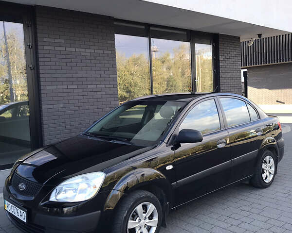 Черный Киа Рио, объемом двигателя 1.4 л и пробегом 291 тыс. км за 5500 $, фото 2 на Automoto.ua