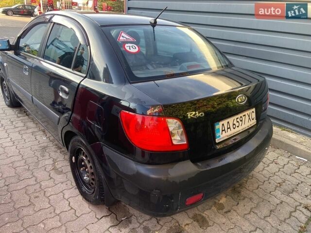 Черный Киа Рио, объемом двигателя 1.4 л и пробегом 220 тыс. км за 4500 $, фото 3 на Automoto.ua