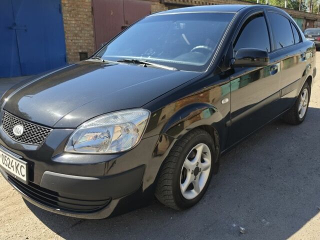 Черный Киа Рио, объемом двигателя 1.5 л и пробегом 239 тыс. км за 4498 $, фото 7 на Automoto.ua
