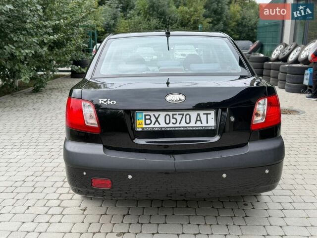 Черный Киа Рио, объемом двигателя 1.4 л и пробегом 155 тыс. км за 3900 $, фото 6 на Automoto.ua