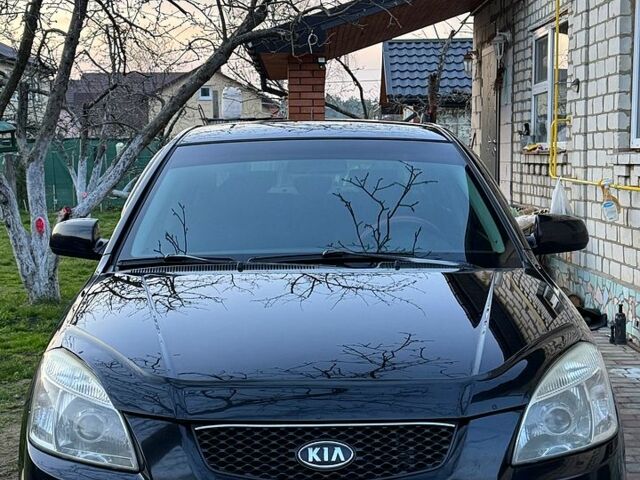 Черный Киа Рио, объемом двигателя 1.5 л и пробегом 250 тыс. км за 5500 $, фото 10 на Automoto.ua