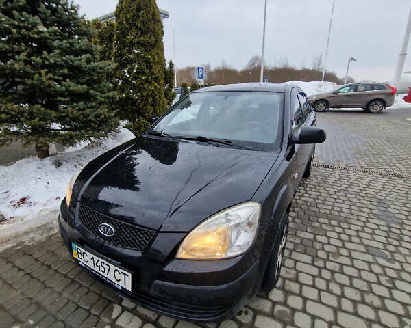 Чорний Кіа Ріо, об'ємом двигуна 1.49 л та пробігом 234 тис. км за 3400 $, фото 1 на Automoto.ua