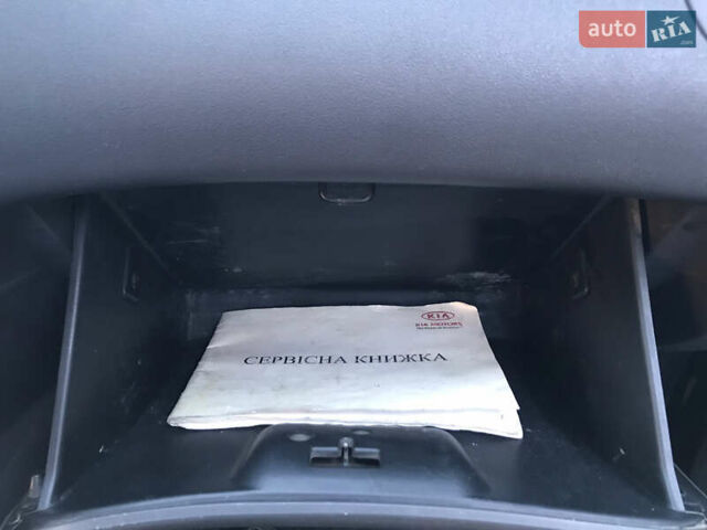 Черный Киа Рио, объемом двигателя 1.4 л и пробегом 291 тыс. км за 5500 $, фото 21 на Automoto.ua