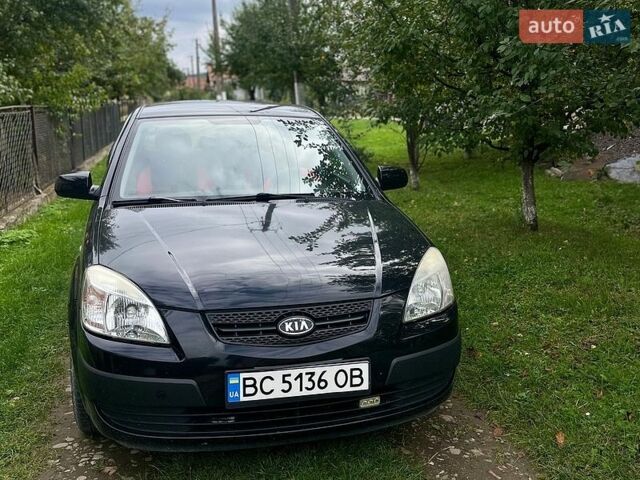 Черный Киа Рио, объемом двигателя 1.4 л и пробегом 210 тыс. км за 5500 $, фото 13 на Automoto.ua