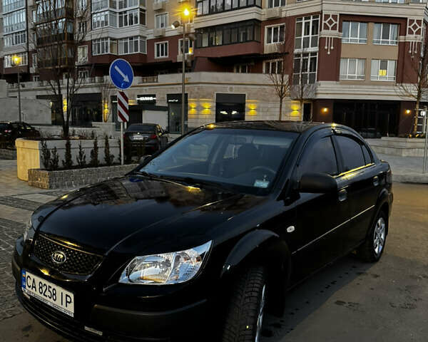 Черный Киа Рио, объемом двигателя 1.4 л и пробегом 150 тыс. км за 5400 $, фото 8 на Automoto.ua