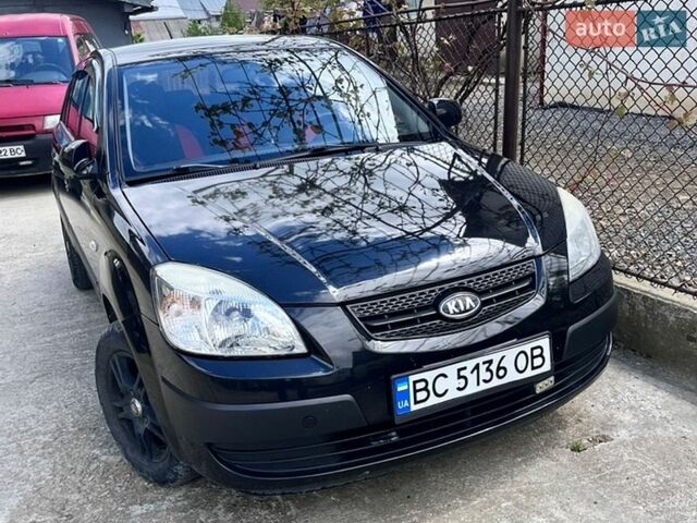 Черный Киа Рио, объемом двигателя 1.4 л и пробегом 210 тыс. км за 5500 $, фото 8 на Automoto.ua
