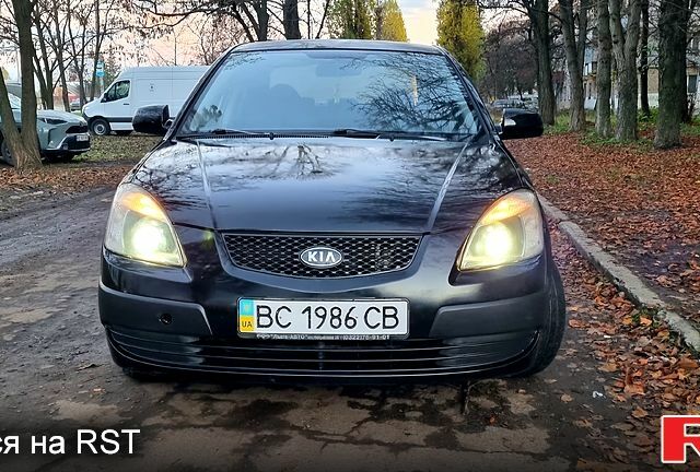 Черный Киа Рио, объемом двигателя 1.5 л и пробегом 295 тыс. км за 4750 $, фото 1 на Automoto.ua