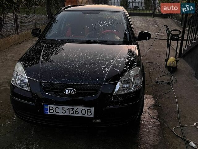 Черный Киа Рио, объемом двигателя 1.4 л и пробегом 210 тыс. км за 5500 $, фото 12 на Automoto.ua