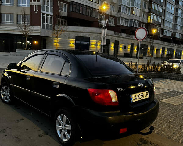 Черный Киа Рио, объемом двигателя 1.4 л и пробегом 150 тыс. км за 5400 $, фото 10 на Automoto.ua