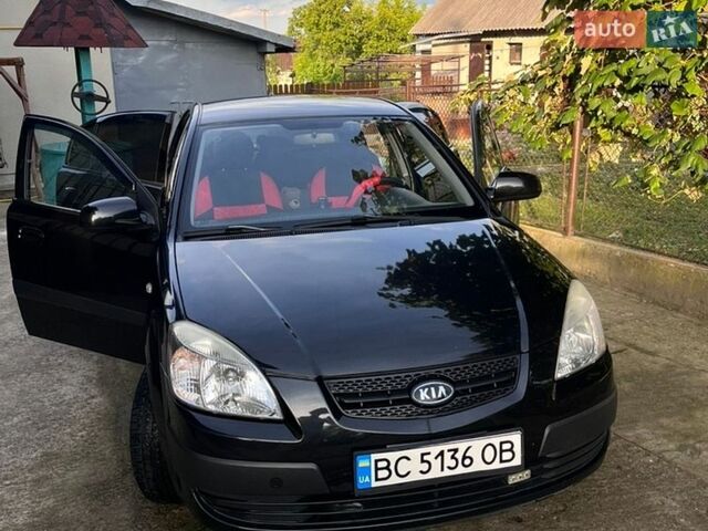Черный Киа Рио, объемом двигателя 1.4 л и пробегом 210 тыс. км за 5500 $, фото 3 на Automoto.ua