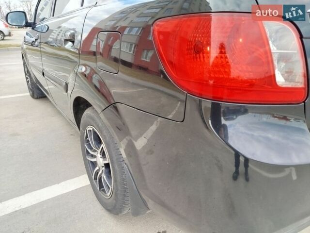 Черный Киа Рио, объемом двигателя 1.5 л и пробегом 155 тыс. км за 5650 $, фото 7 на Automoto.ua