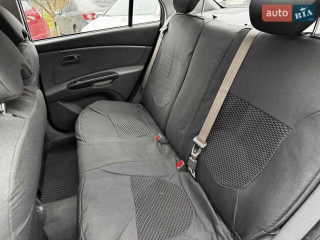 Черный Киа Рио, объемом двигателя 1.4 л и пробегом 151 тыс. км за 6490 $, фото 23 на Automoto.ua