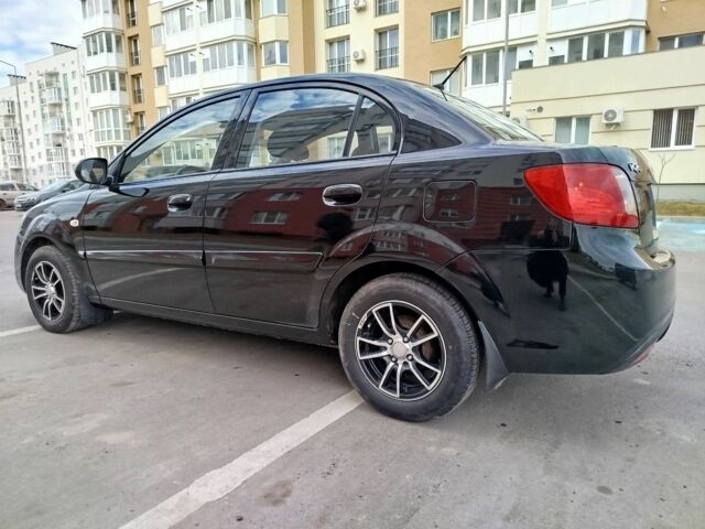 Черный Киа Рио, объемом двигателя 0 л и пробегом 155 тыс. км за 5500 $, фото 2 на Automoto.ua